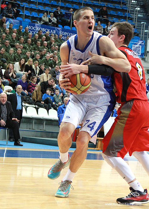 Глеб Плотников (фото - Анна Астахова, dynamobasket.com)