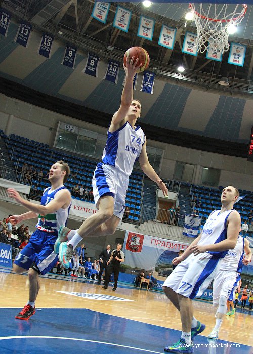 Глеб Плотников (фото - Анна Астахова, dynamobasket.com)