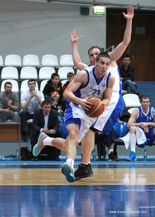 Глеб Плотников (фото - Анна Астахова, dynamobasket.com)