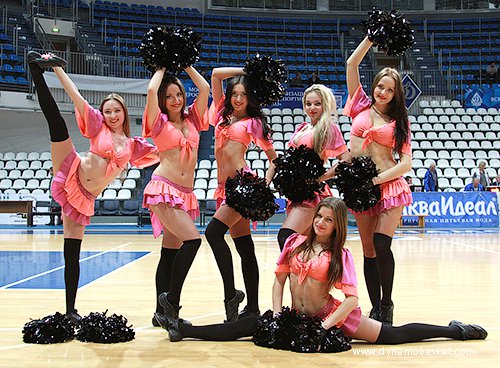 Группа поддержки московского "Динамо"(фото - Анна Астахова, dynamobasket.com)