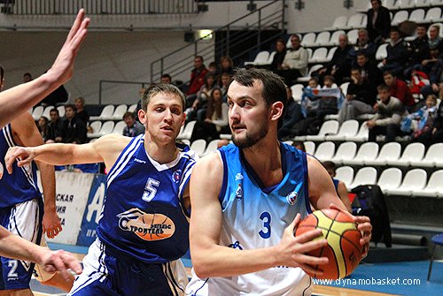 Евгений Карпеко (фото - Анна Астахова, dynamobasket.com)