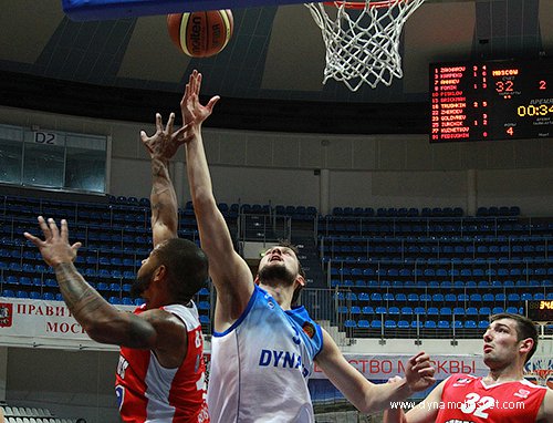 Евгений Карпеко (фото - Анна Астахова, dynamobasket.com)