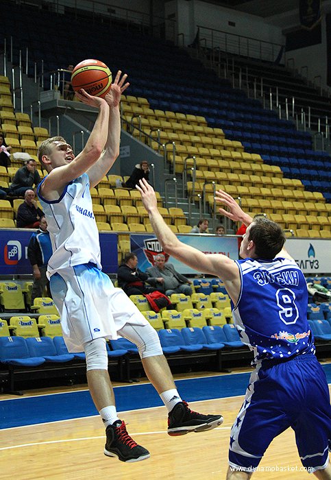 Денис Захаров (фото - Анна Астахова, dynamobasket.com)