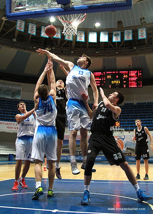 Владислав Сморкачев, Вадим Курашов и Родион Ардисламов (фото - Анна Астахова, dynamobasket.com)