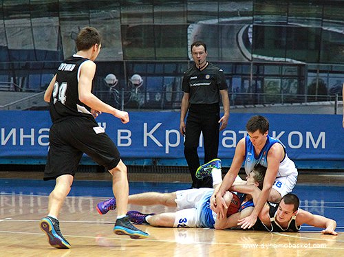 Кирилл Бутенко и Владислав Сморкачев (фото - Анна Астахова, dynamobasket.com)